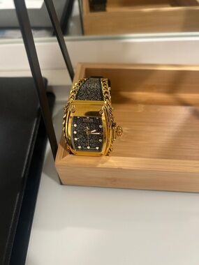 Invicta Gold-Tone Watch with Black  Glitter Dial and Black Sparkle Strap